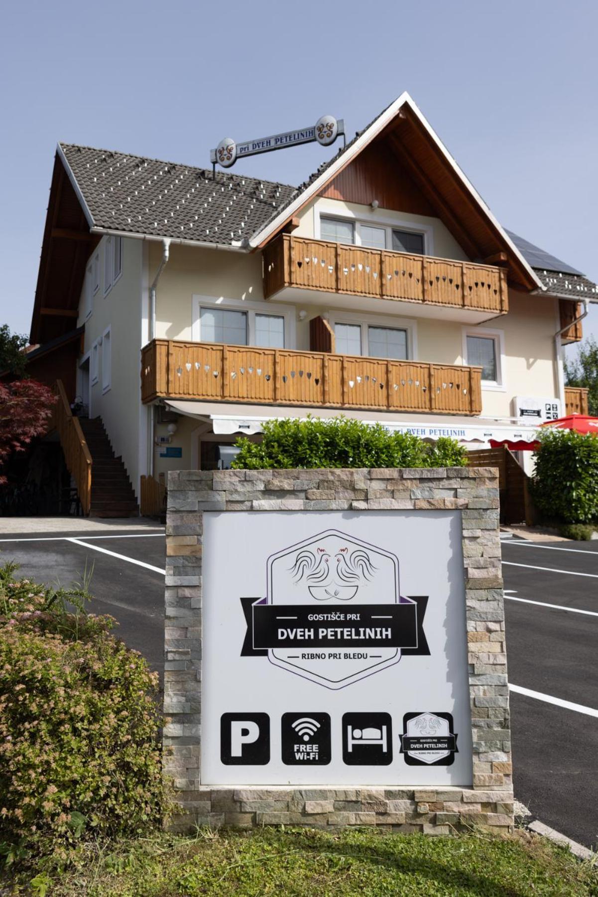 Gostisce Pri Dveh Petelinih Hotel เบลด ภายนอก รูปภาพ